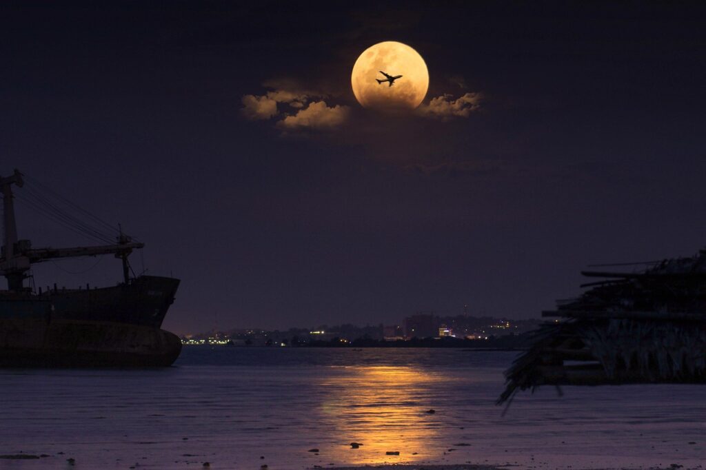 water, sea, evening, night, silhouetted, moon, beach, nature, landscape, light, night, moon, moon, moon, moon, moon, landscape, landscape